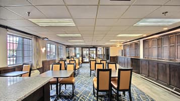 Free continental breakfast on weekends