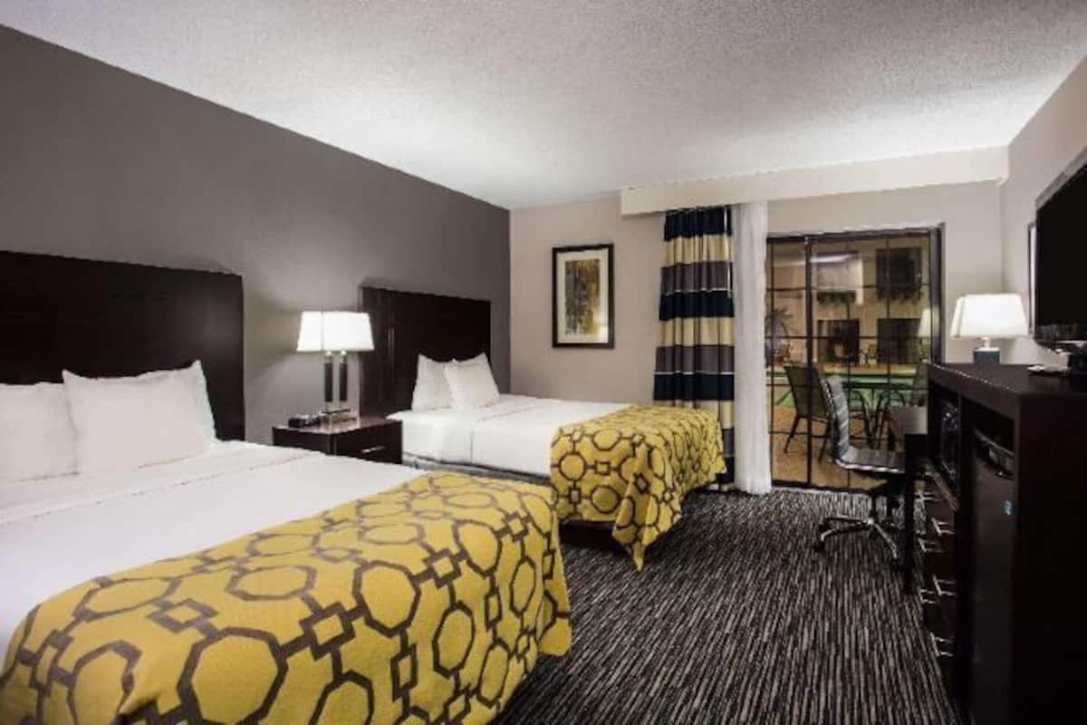 In-room safe, desk, iron/ironing board, free cots/infant beds