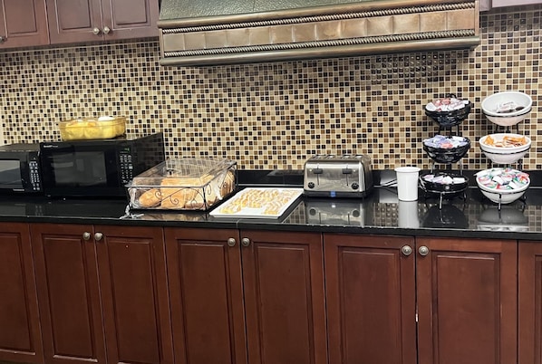 Free daily self-serve breakfast