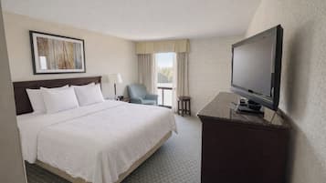 Standard Room, 1 King Bed, Roll-in Shower | Desk, blackout curtains, iron/ironing board, free WiFi