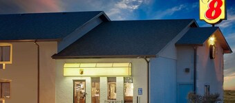 Super 8 by Wyndham Marshall