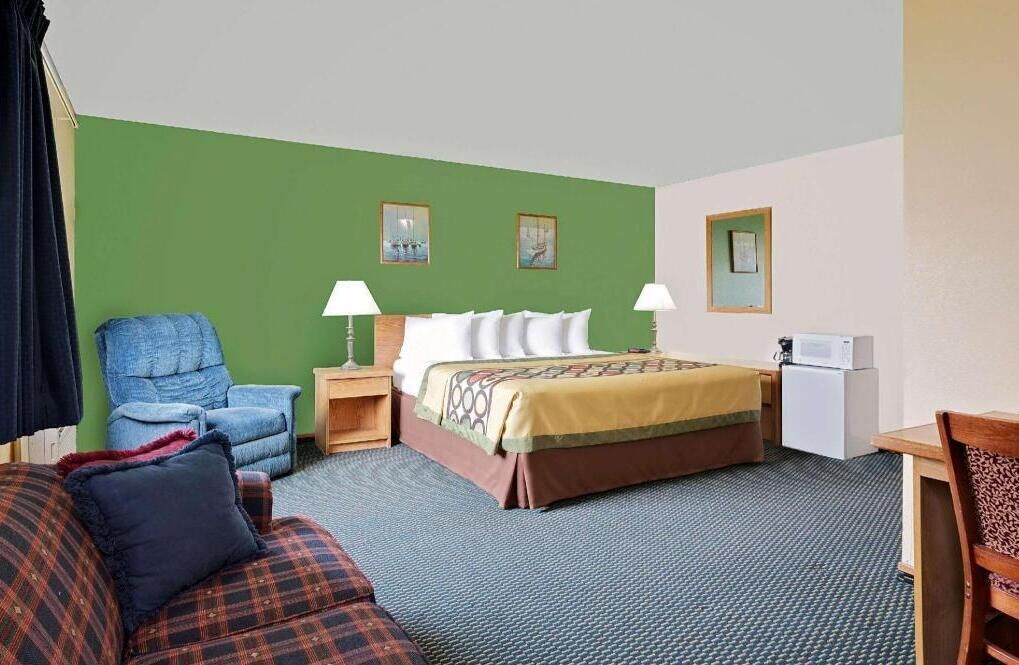 Cortinas blackout, cunas gratuitas, camas extra y wifi gratis 