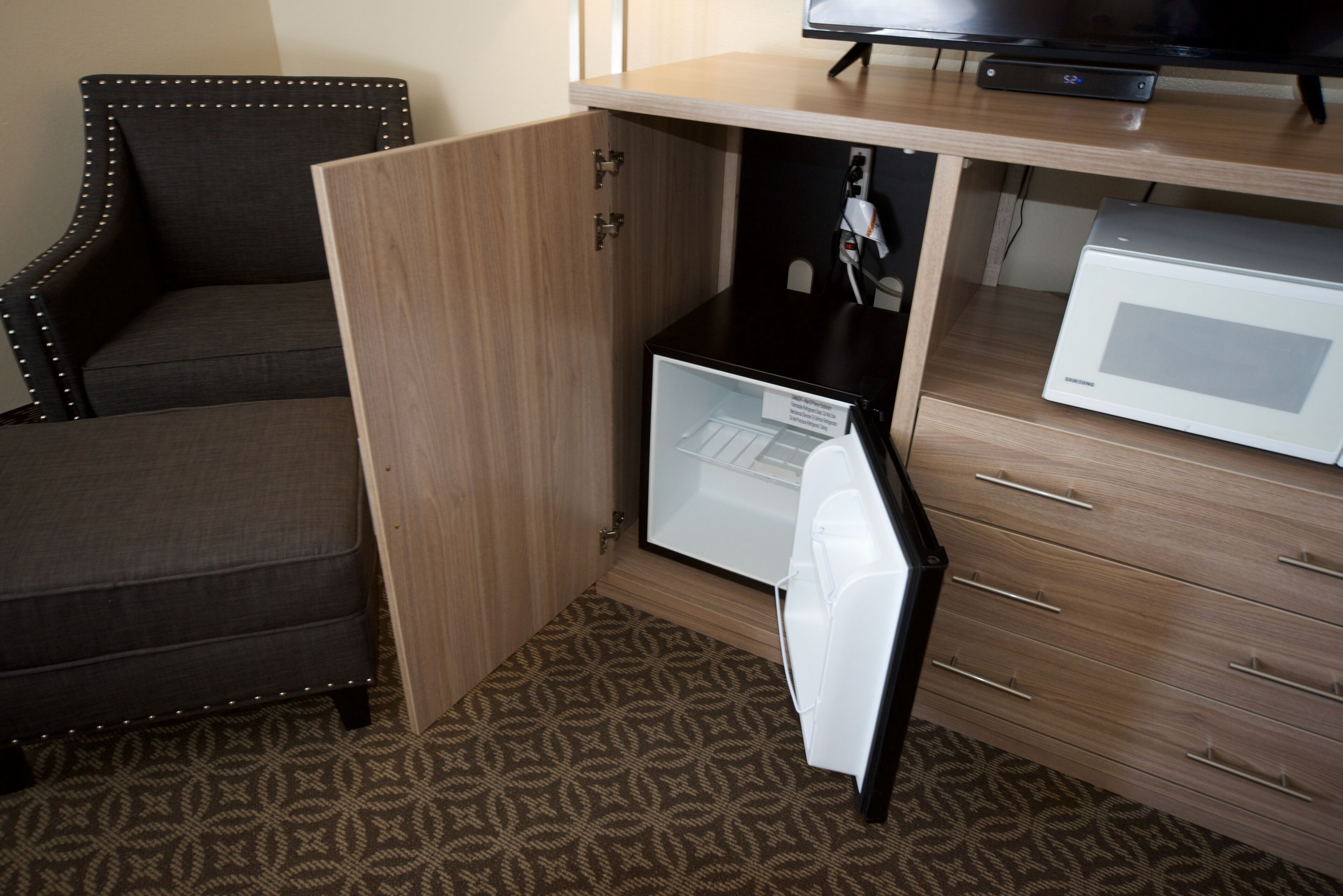 Ljudisolering, strykjärn/strykbräda, barnsängar och extrasängar