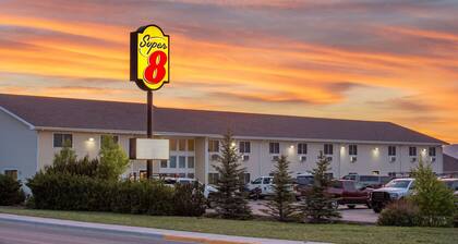 Super 8 by Wyndham Lewistown