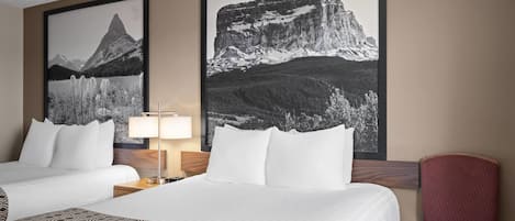 Economy-huone, 2 keskisuurta parisänkyä, tupakointi kielletty | Työpöytä, kannettavalle tietokoneelle sopiva työtila, pimennysverhot