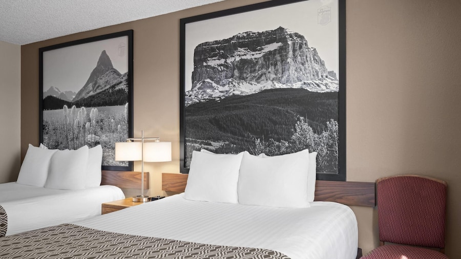 Super 8 by Wyndham Lewistown