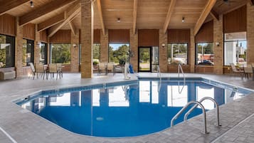 Indendørs pool