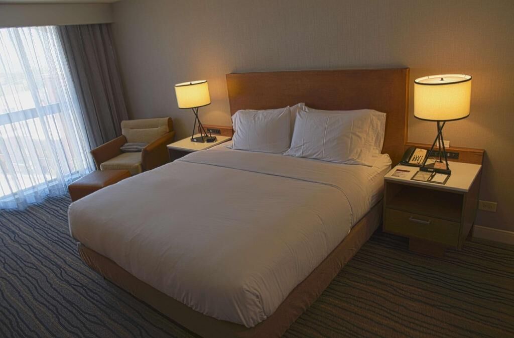 Premium bedding, down comforters, in-room safe, desk