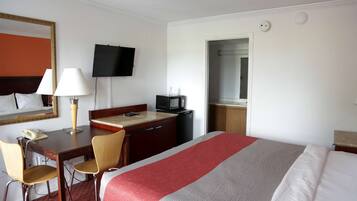 Desk, laptop workspace, iron/ironing board, free WiFi