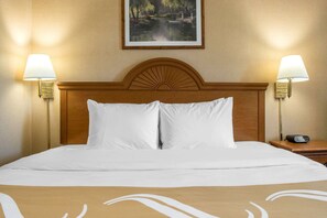 Escritorio, tabla de planchar con plancha y cunas gratuitas 