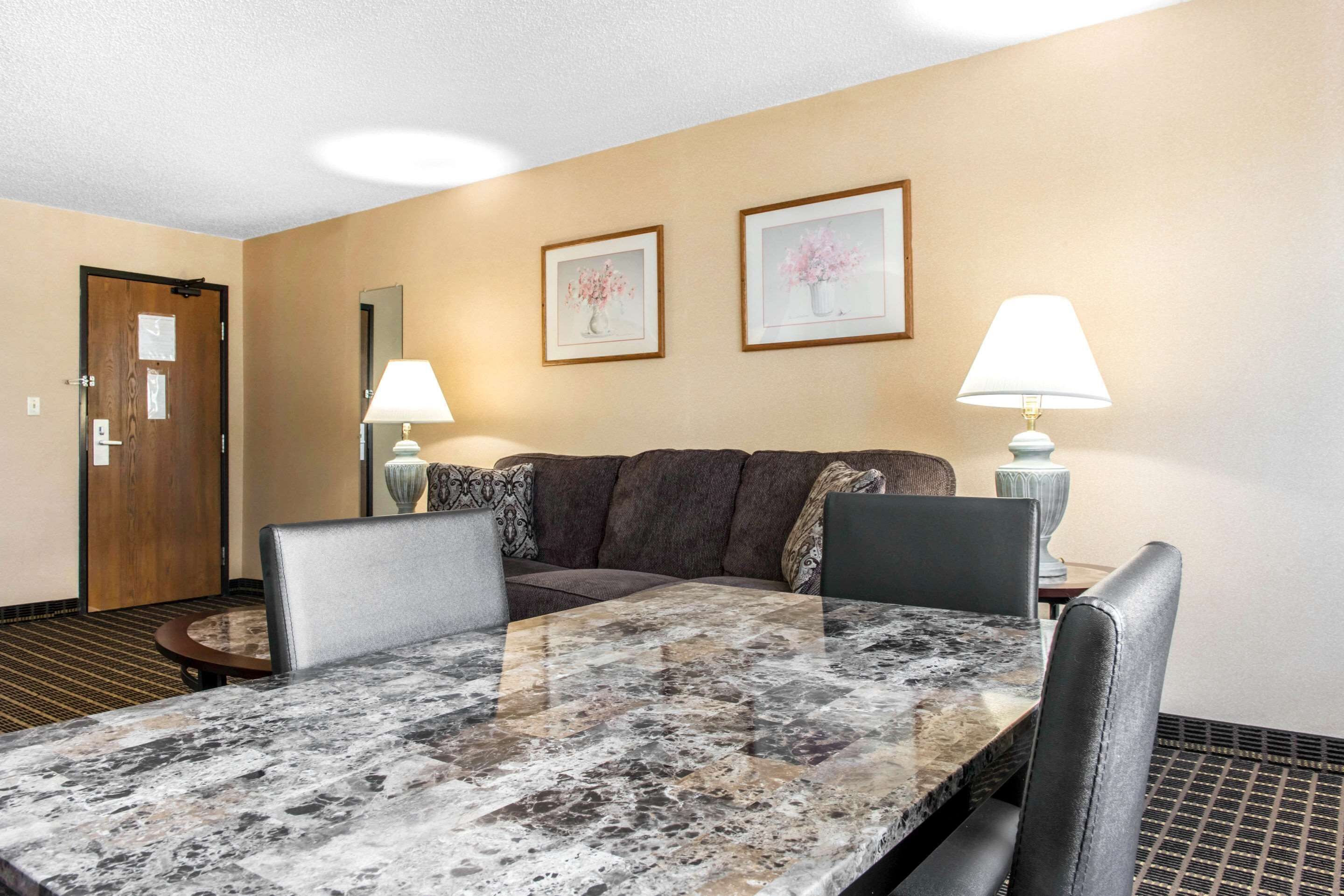 Desk, iron/ironing board, free cribs/infant beds, free WiFi