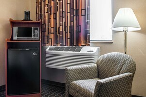 Escritorio, tabla de planchar con plancha y cunas gratuitas 