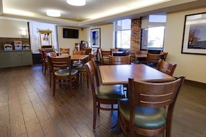 Free daily continental breakfast