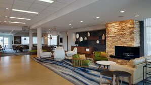 Lobby-lounge