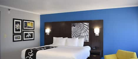 Deluxe Room, 1 King Bed, Non Smoking (Deluxe Executive Room) | Premium bedding, desk, laptop workspace, iron/ironing board