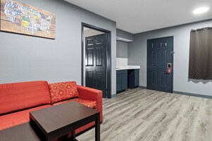 标准房, 2 张大床, 无烟房 | 加厚床垫、办公桌、笔记本电脑工作区、遮光窗帘