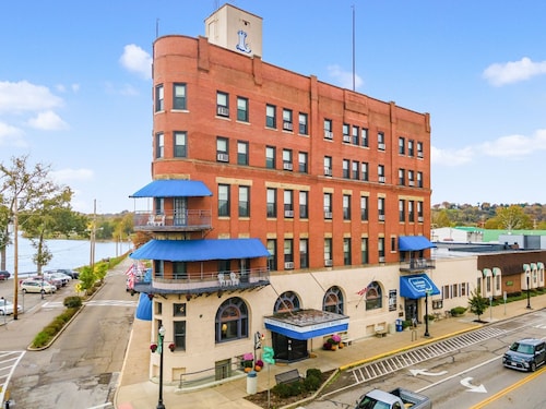 The Lafayette A grand Riverboat Era Hotel