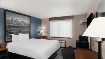 Room, 1 Queen Bed, Accessible, Non Smoking | Cribs (free), WiFi (free), bed sheets