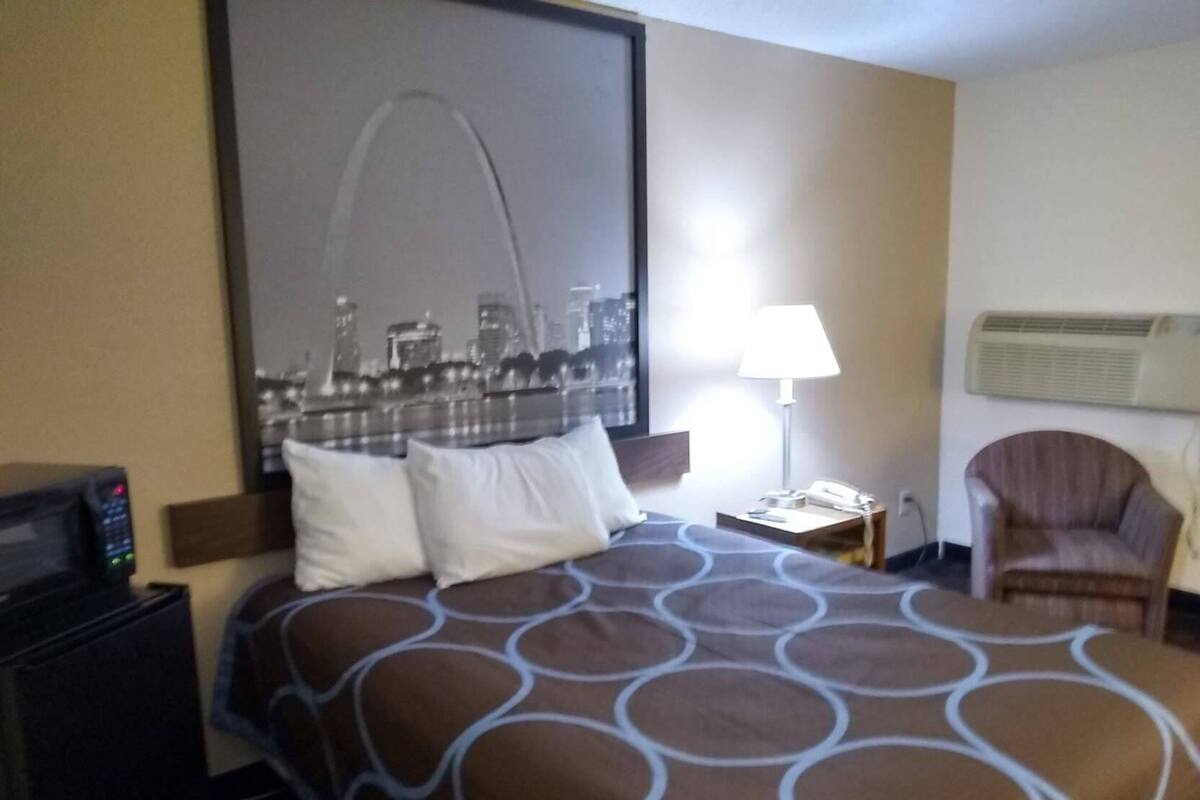 Escritorio, cunas gratuitas, camas extra y wifi gratis