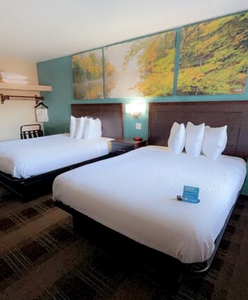 Suite, Multiple Beds | Premium bedding, desk, blackout curtains, iron/ironing board