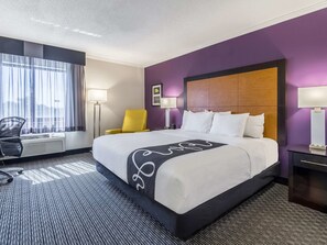 Room, 1 King Bed, Non Smoking | Premium bedding, desk, laptop workspace, blackout curtains