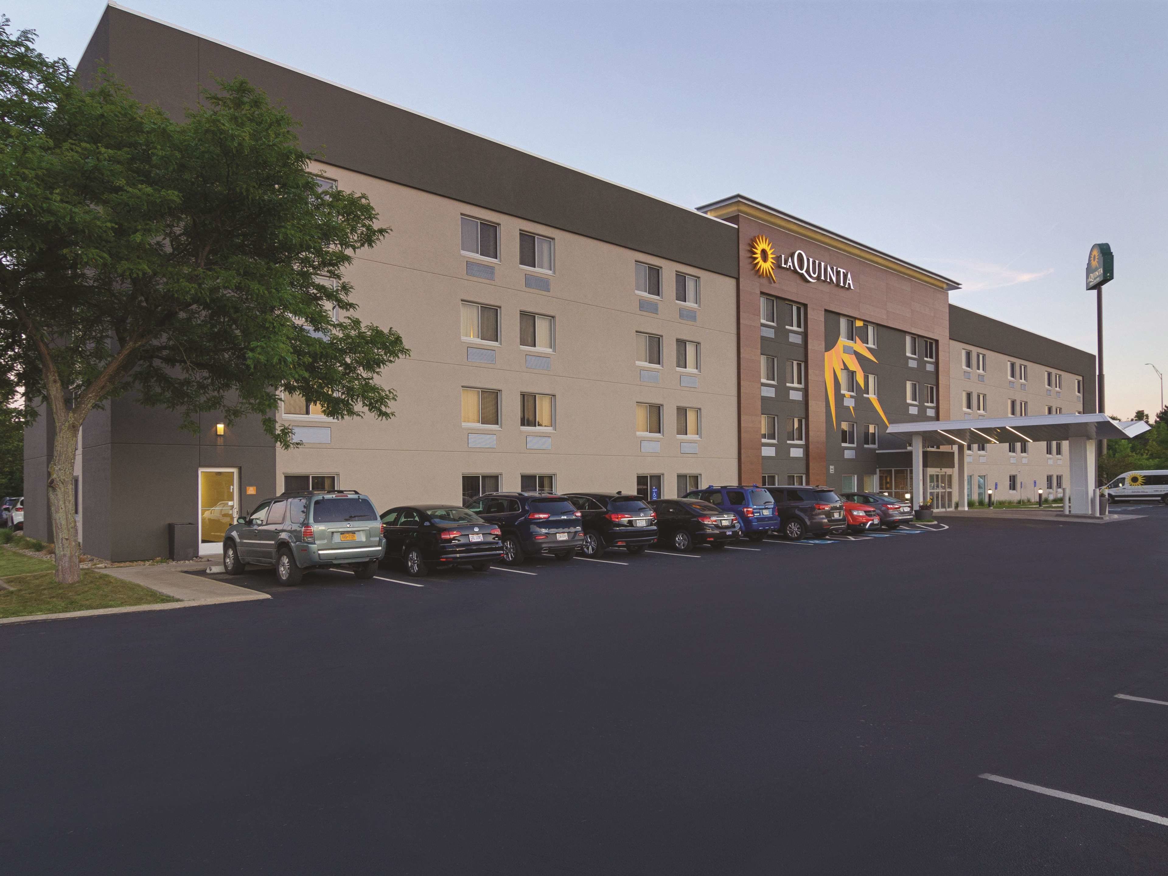 Foto - La Quinta Inn & Suites by Wyndham Cleveland - Airport North