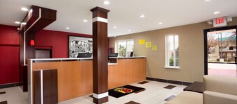Super 8 by Wyndham Joplin