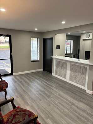 Lobby - Super 8 Springfield North I-44 (Springfield)