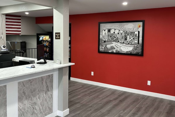 Lobby - Super 8 Springfield North I-44 (Springfield)