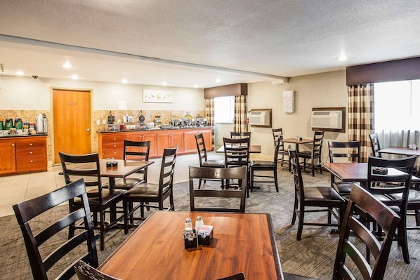 Free daily full breakfast