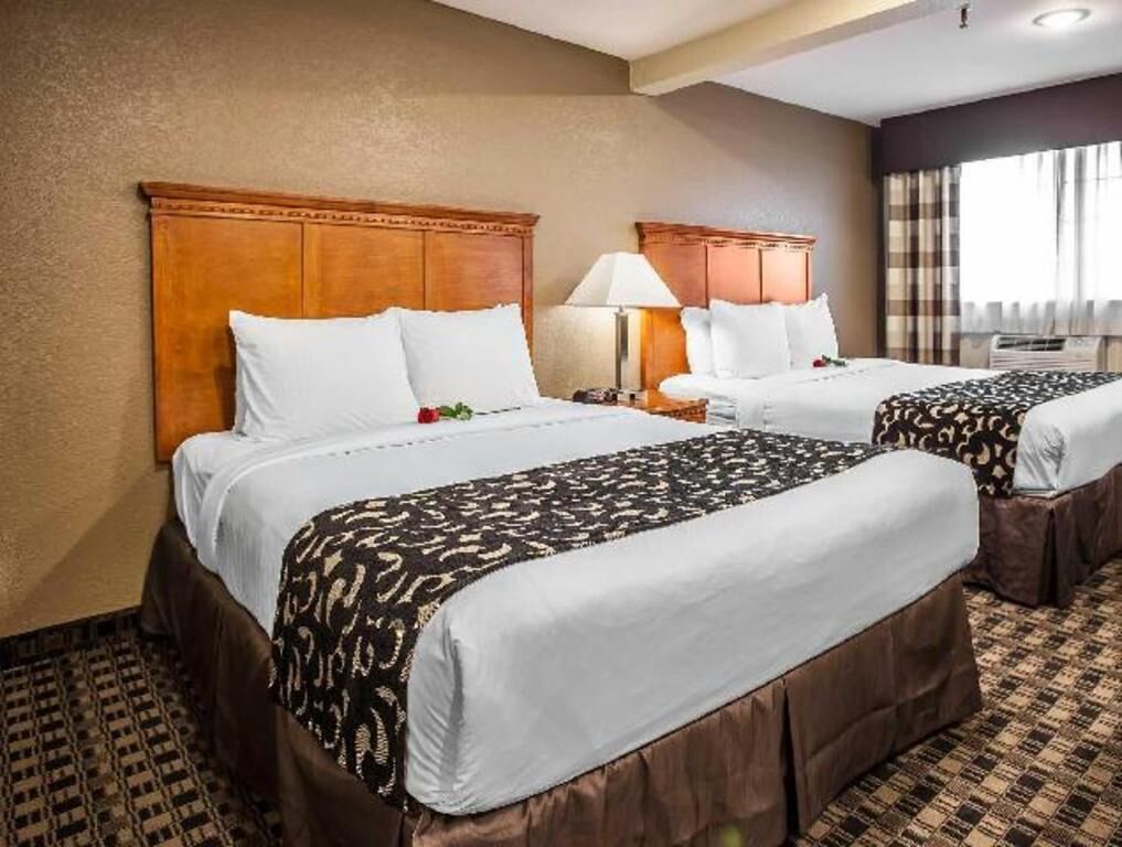 In-room safe, individually decorated, individually furnished, desk