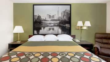 Standard Room, 1 King Bed | In-room safe, individually decorated, individually furnished, desk