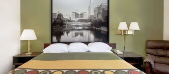 Super 8 by Wyndham Norfolk