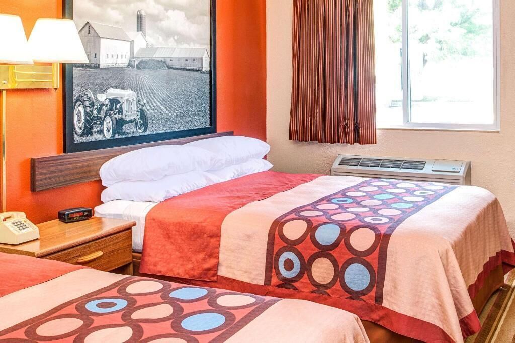 Blackout drapes, iron/ironing board, rollaway beds, free WiFi