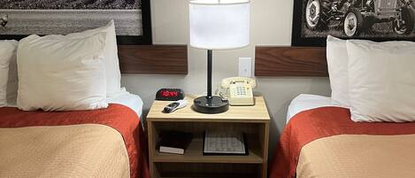 Rideaux occultants, fer et planche à repasser