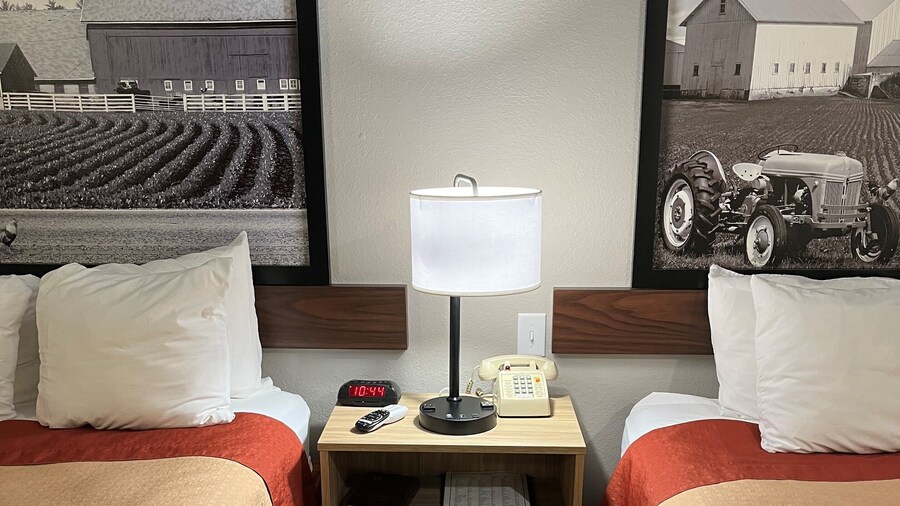 Super 8 by Wyndham Blair