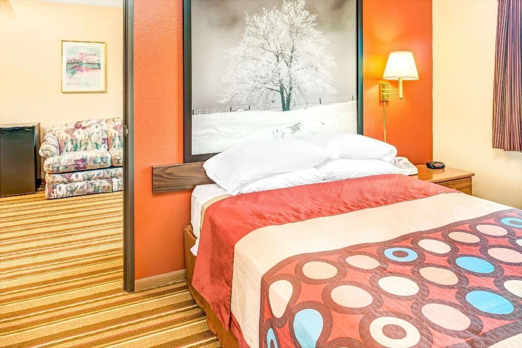 Blackout drapes, iron/ironing board, rollaway beds, free WiFi