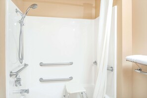 Room, Accessible | Bathroom | Combined shower/tub, free toiletries, hair dryer, towels