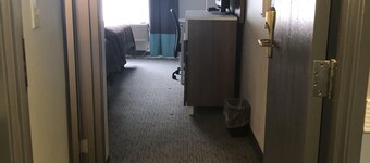 スーパー 8 バイ ウィンダム マンチェスター エアポート