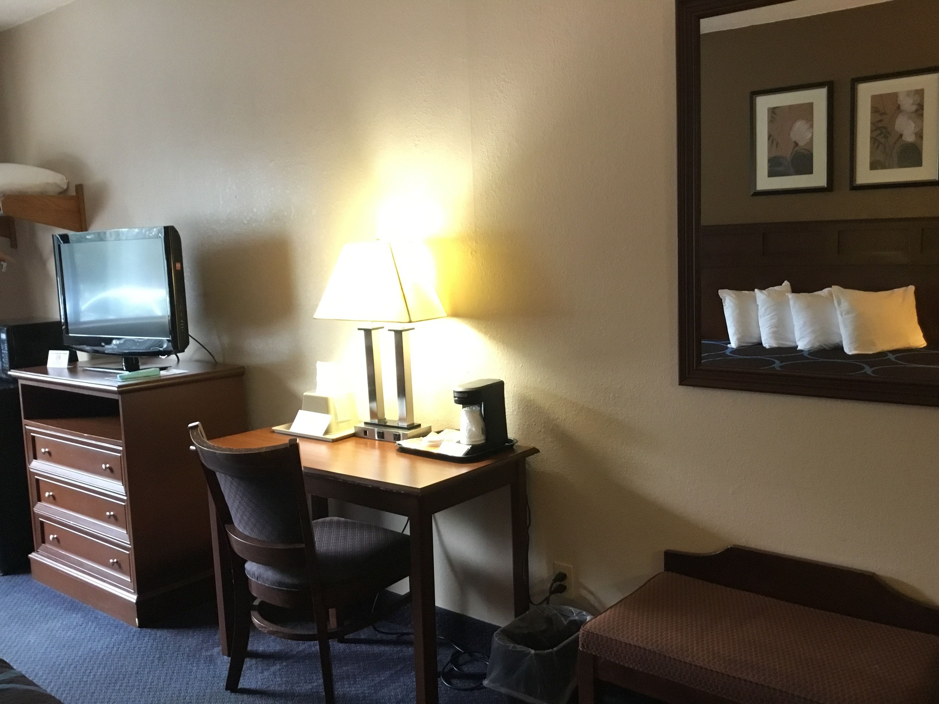 Foto - Super 8 by Wyndham Manchester Airport