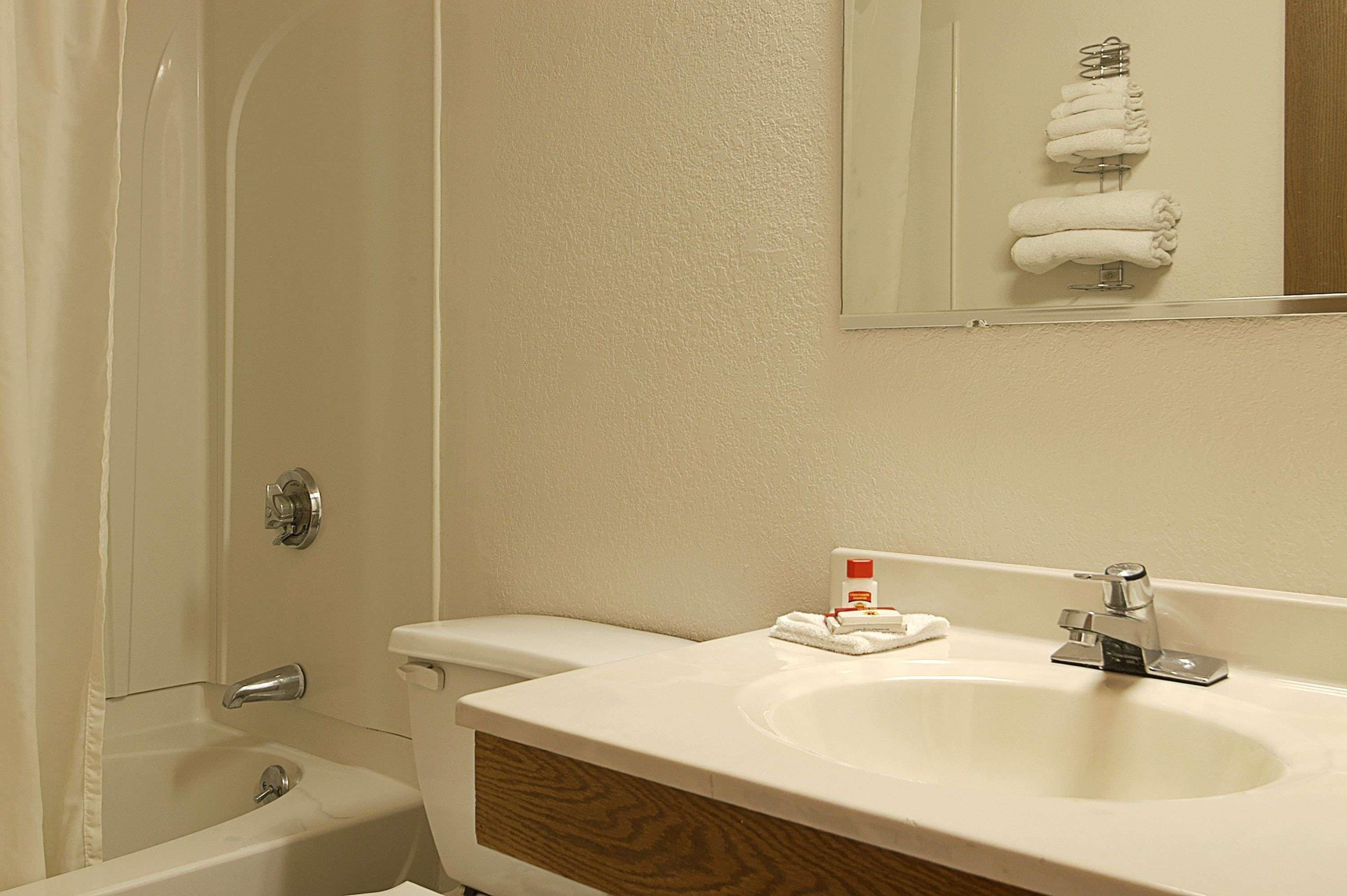 Foto - Super 8 by Wyndham Manchester Airport