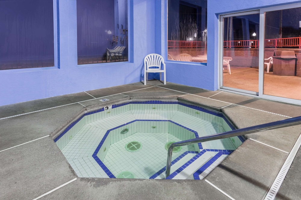 Super 8 by Wyndham Corvallis by null