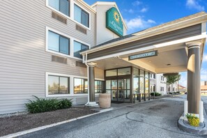 Exterior - La Quinta Inn by Wyndham Cleveland Independence (Independence)