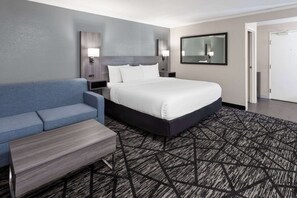 Suite, 1 King Bed | Premium bedding, desk, iron/ironing board, free cribs/infant beds