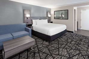 Suite, 1 King Bed | Premium bedding, desk, iron/ironing board, free cribs/infant beds