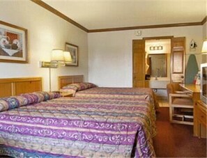 Standard Room, 2 Double Beds | Desk, iron/ironing board, free WiFi, bed sheets - Indy Speedway Inn (Indianapolis)