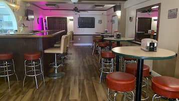 Bar (en el alojamiento)