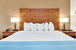 Premium bedding, in-room safe, desk, laptop workspace