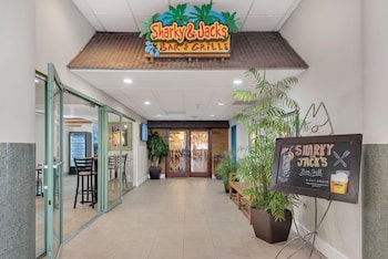 Breakfast and dinner served, American cuisine at Best Western Orlando Gateway Hotel