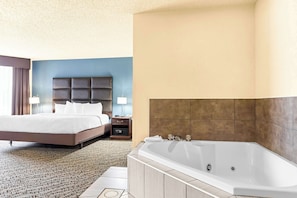 Pillowtop beds, in-room safe, desk, laptop workspace